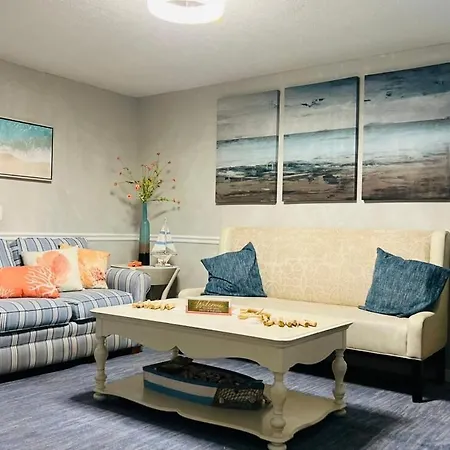 Coastal Cottage, Bbq, Tvs, Sleeps 8, King Bed